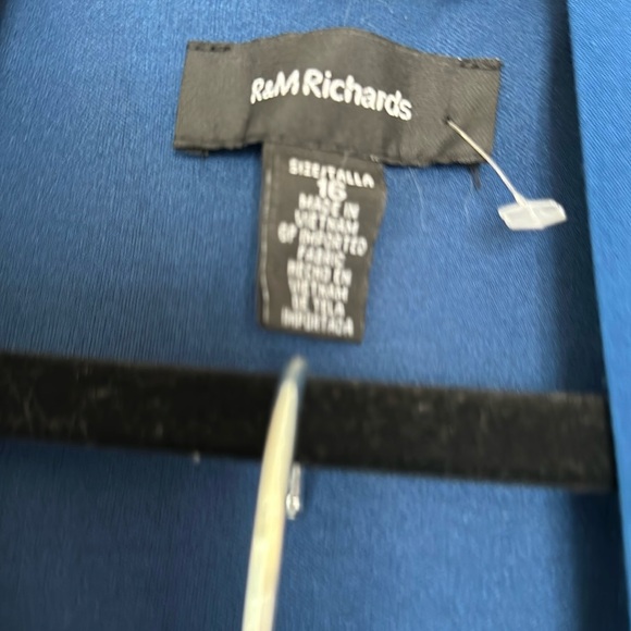 R&M Richard’s 2 piece mother of the bride/groom size 16 in color peacock - Picture 5 of 15